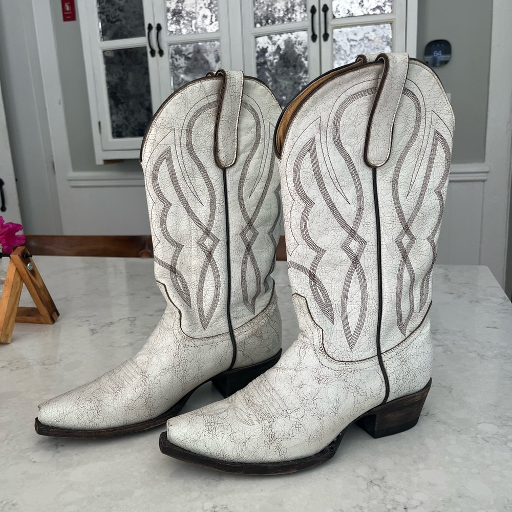 White Leather Western Coastal Cowgirl Cowboy Boots